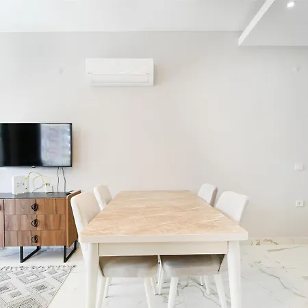 White Sail Spacious 2-bedroom Steps From Yekta Mall In Mahmutlar, * אלאניה