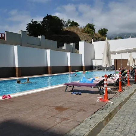Lägenhet White Sail Spacious 2-bedroom Steps From Yekta Mall In Mahmutlar, *